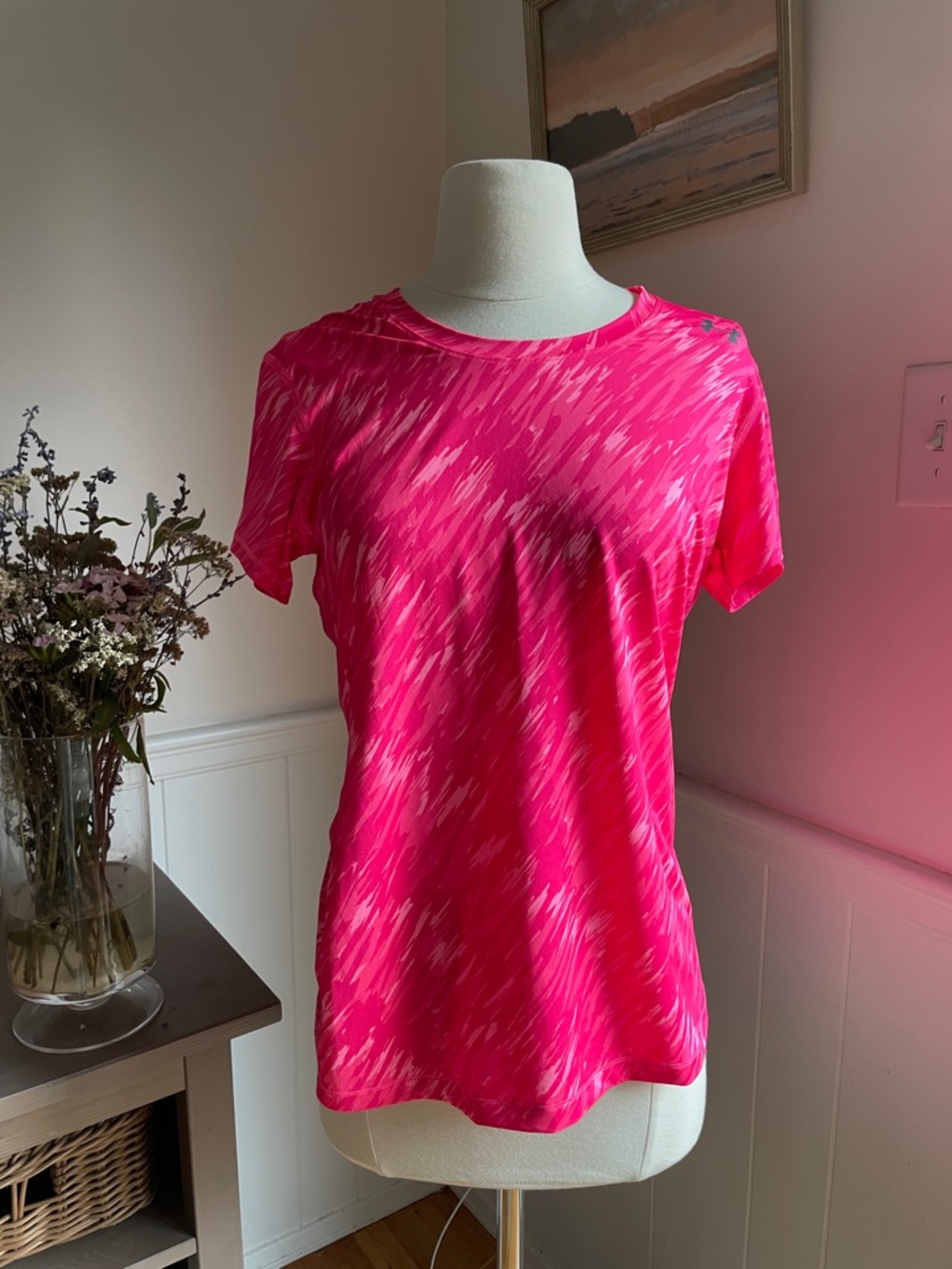 UNDER ARMOUR fitted heat gear Pink Women’s crew neck Tee
